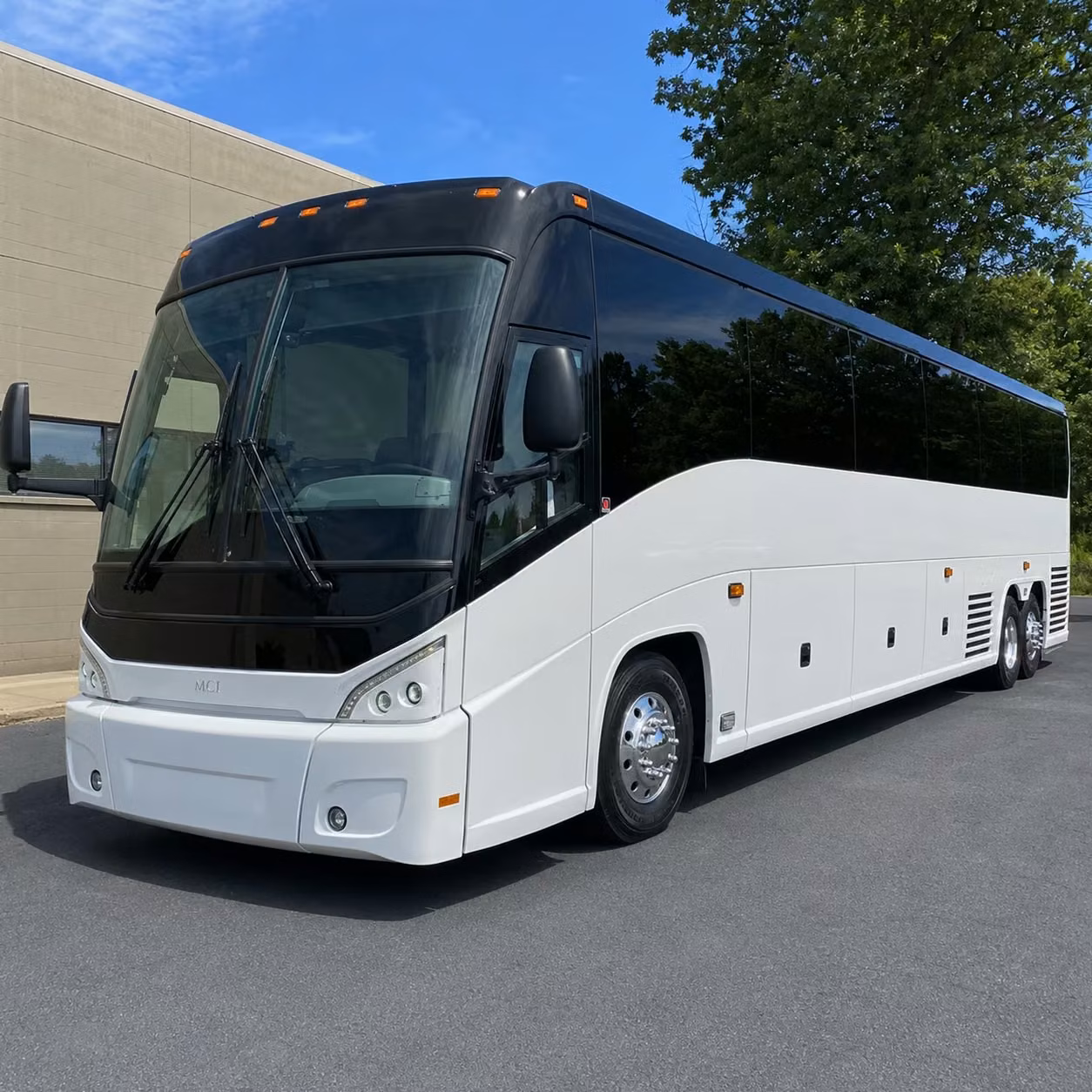 fontana corporate groups trust long distance charter buses for conference travel