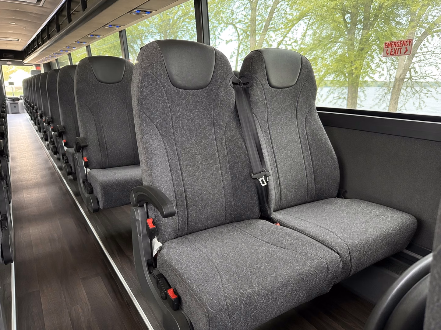 shuttle guests between fontana wedding venues and nearby hotels without the parking headaches